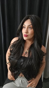 Image 4 of Peluca LA patrona