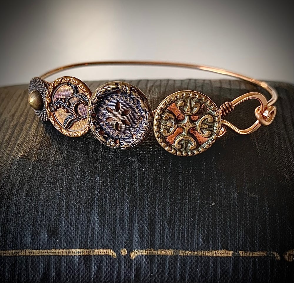 Image of "The Artist" Button Bracelet