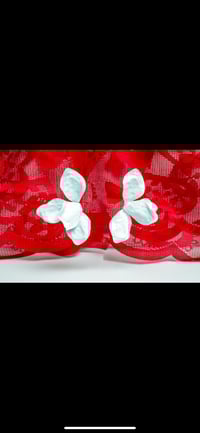 Image 2 of Lily