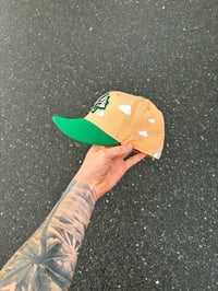 Image 2 of PINK BRIM PARTLY CLOUDY MULTI TONE ATLANTA BRAVES CUSTOM FITTED CAP