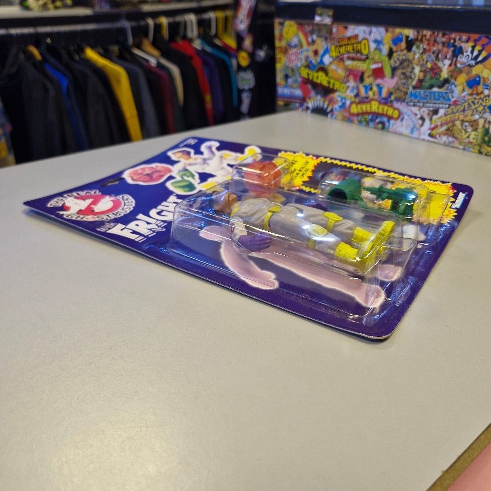 Image of Kenner The Real Ghostbusters Fright Features Winston Zeddemore & Scream Roller Ghost (Carded)