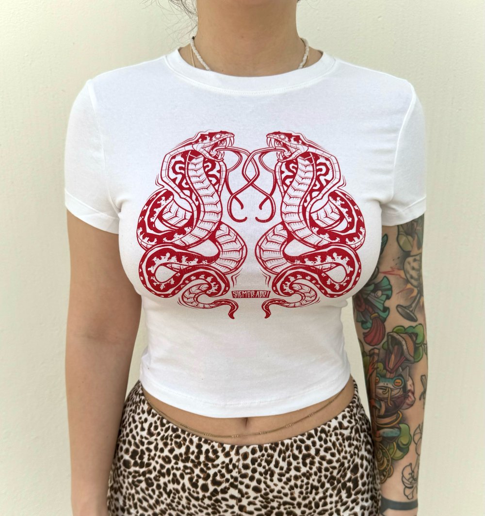 Red snakes-woman’s crop top t-shirt 