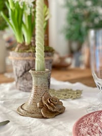 Image 1 of Bougeoir en grès Fleur