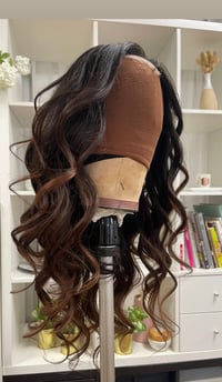 Image 4 of PRECOMMANDE  Leger Balayage choco miel  18'