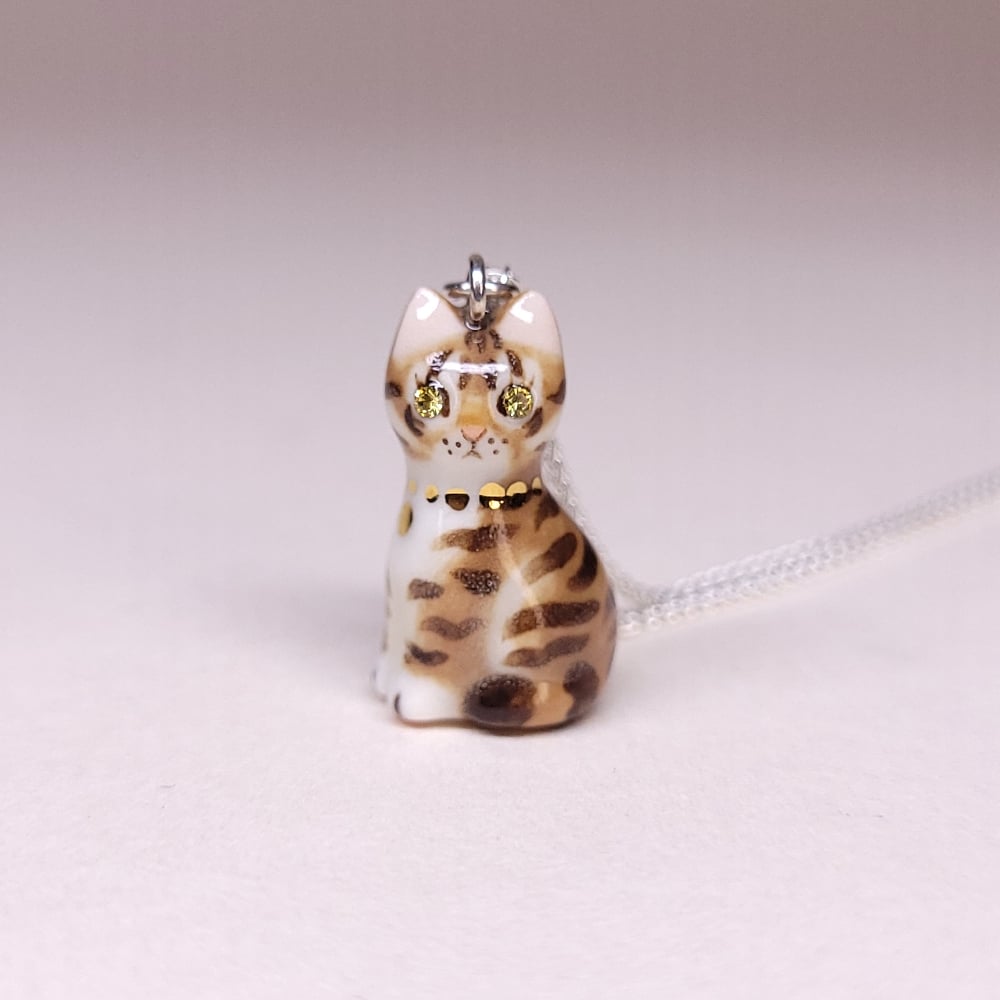 Image of Brown Tabby Porcelain & Sterling Silver Sitting Kitten Pendant