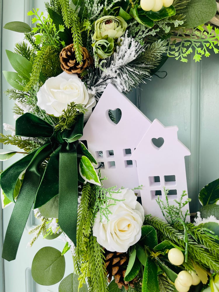 Image of 45cm Thick Wicker White Houses 