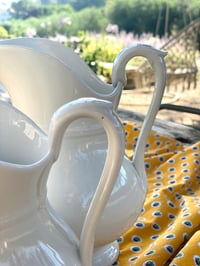 Image 10 of Grand pichet ancien - porcelaine blanche