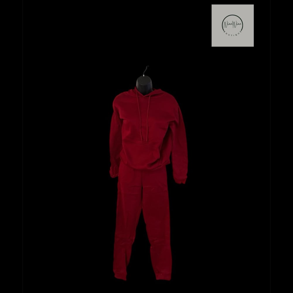 Image of KEEPING IT COZY (BURGUNDY)
