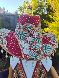 Image 10 of Dolly cowboy hat - recycled sari fabric Dark Red and green