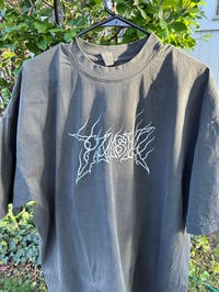 Image 2 of FADED BLACK SLULL FLAME TEE