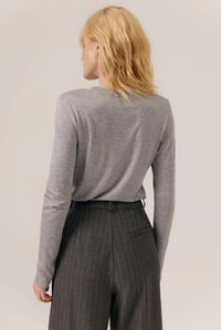 Image 4 of Camiseta Angie Gris
