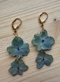 Image 3 of Stacked Hydrangea  - Gold