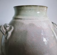 Image 5 of Bellied vase in MOONSTONE