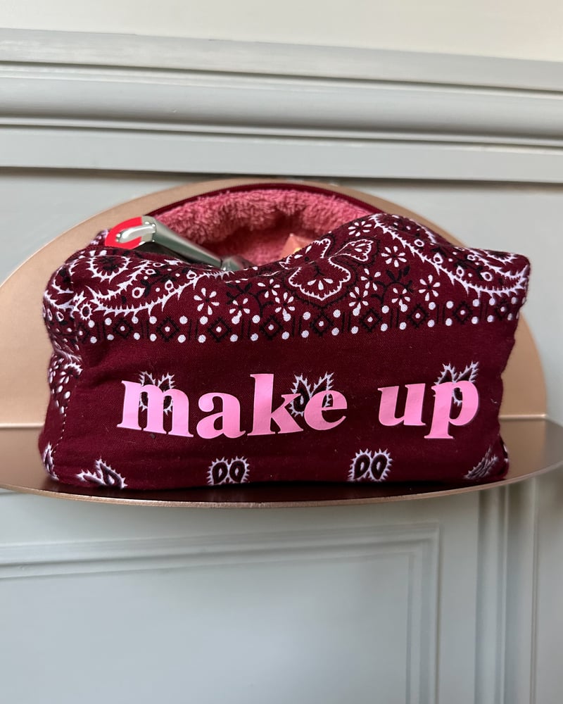 Image of TROUSSE BANDANA E SPUGNA MINI PERSONALIZZABILE