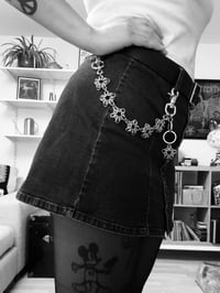 Image 4 of Daisy Wallet Chain