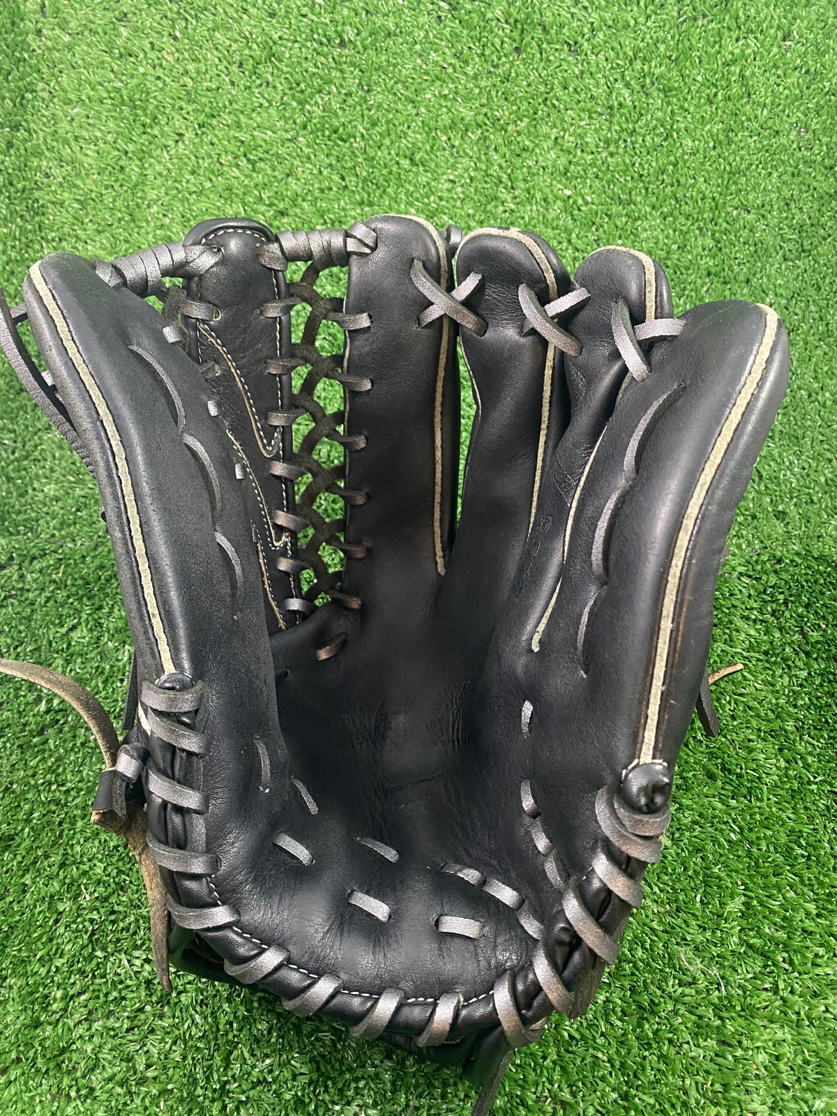 Nike shado cheap edge glove