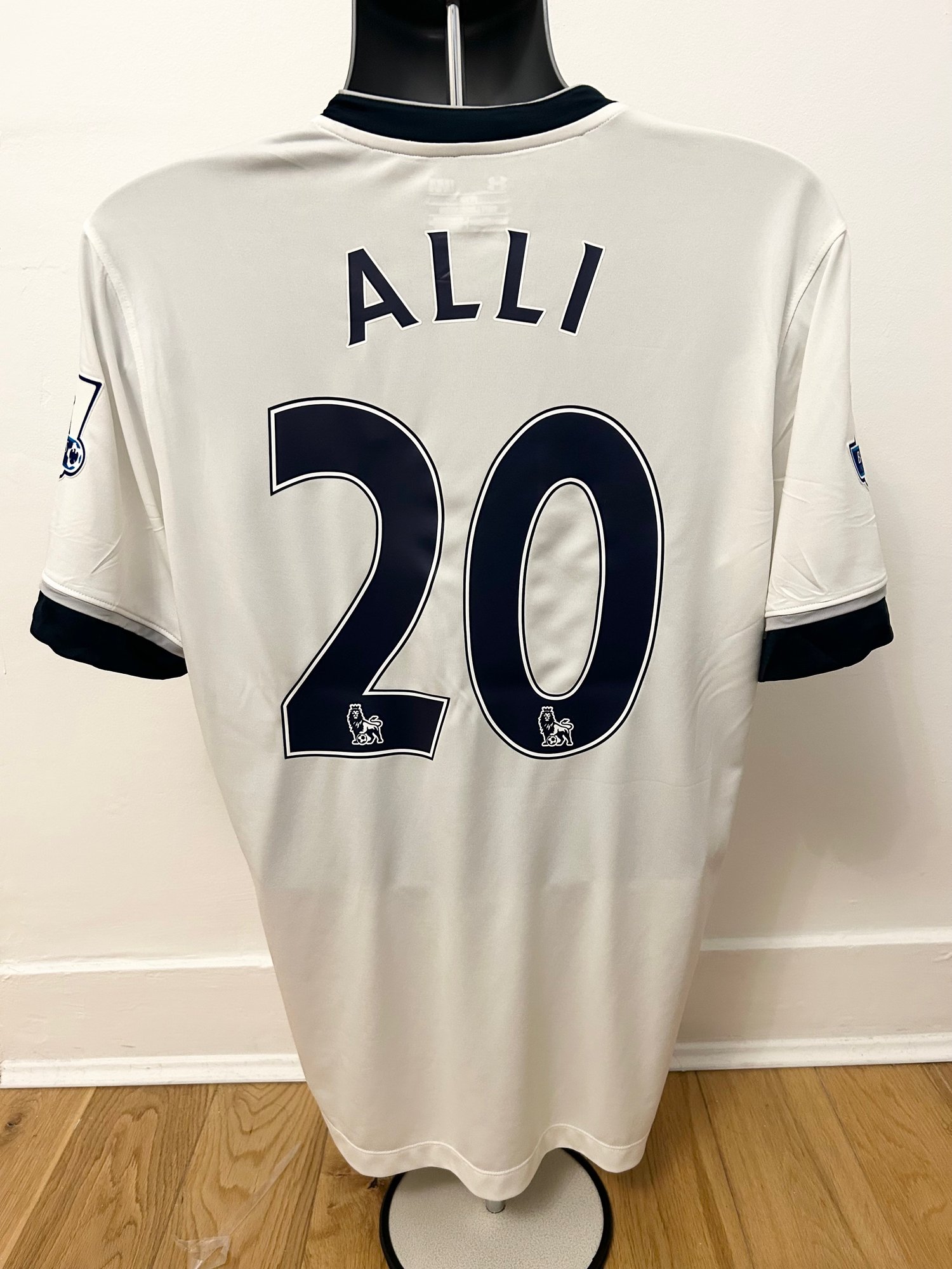 Image of Tottenham Hotspur “ALLI 20” 2015/16 Home Shirt + patches (L)