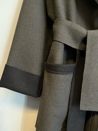 Image 5 of Lang grå/brun uldfrakke (s-xl)