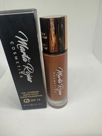 Image 1 of Foundation full vi ay matte L2
