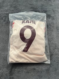 Image 3 of Bayern Munich cream Kane no.9