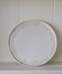 Image 1 of Daisy Chain Plate