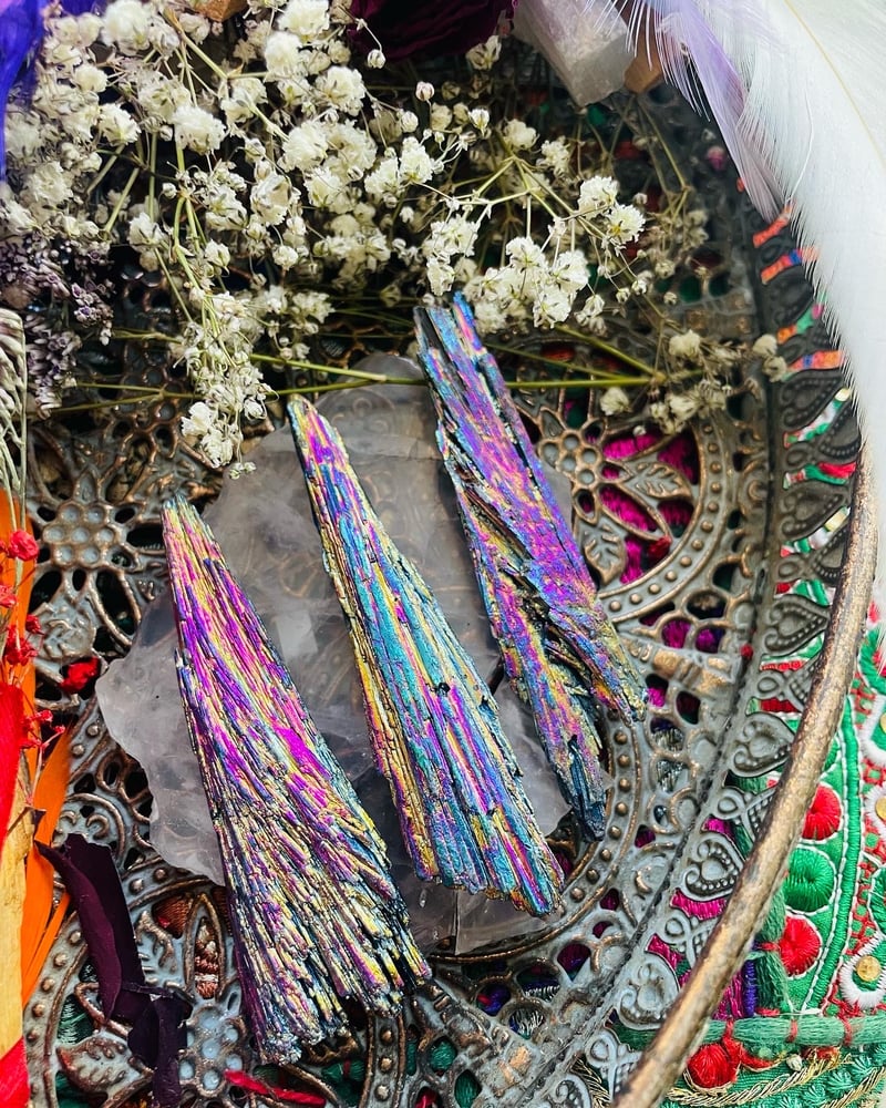 Image of Rainbow kyanite