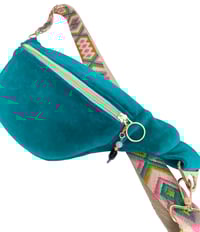 Image 2 of Vintage Velvet Crossbody Fannypack 02