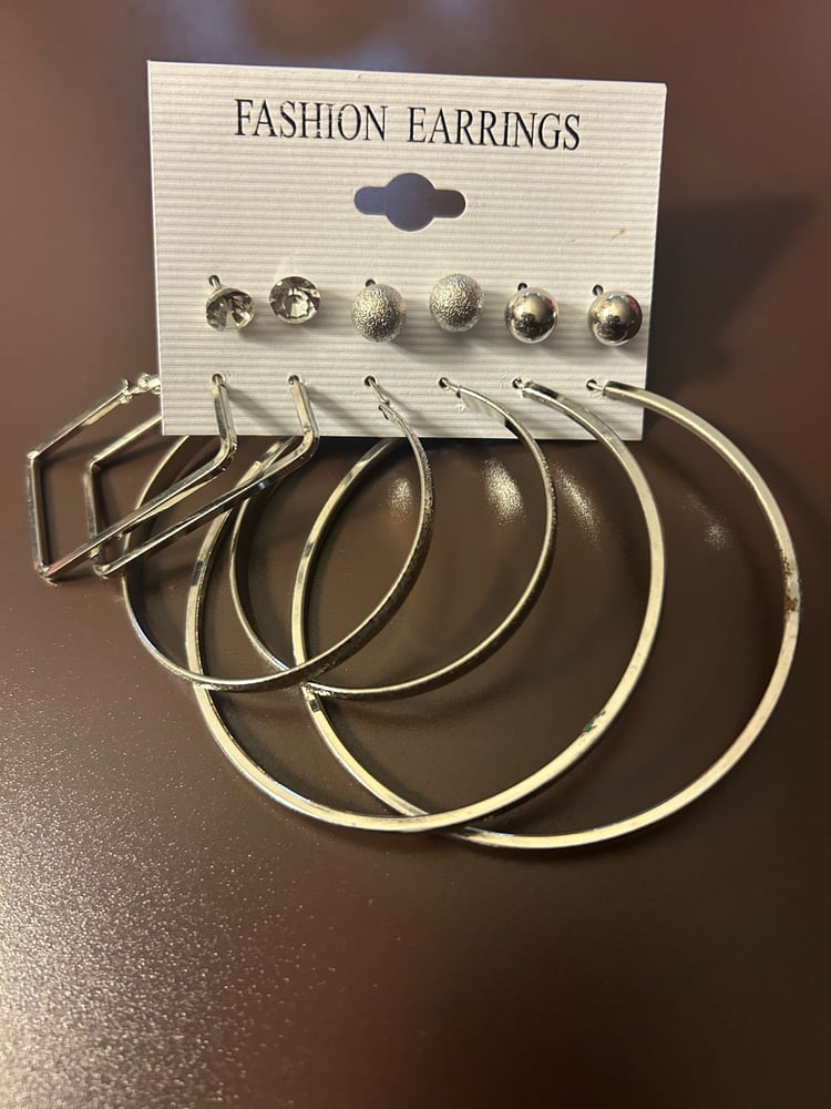 Image of Earrings - Style 10
