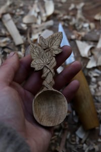 Image 3 of Ivy leaf Scoop 