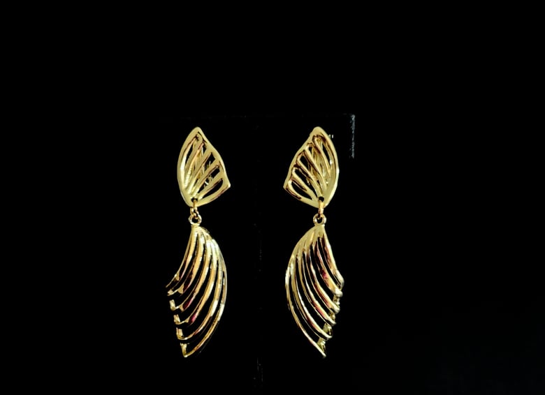 Image of Gold Double Swirl Clip-on Earrings 