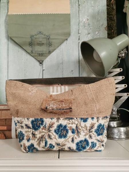 Image of Grande Trousse en piqué et jute {T30-42.9}