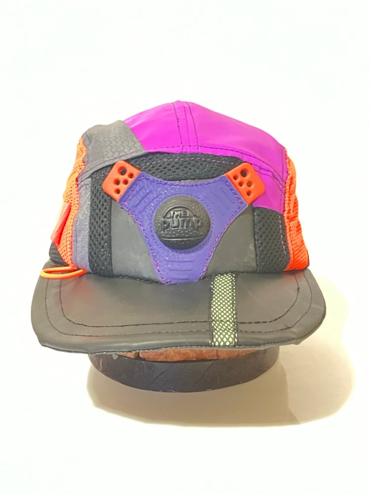 The Pump Upcycled Shoe 5-Panel