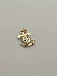 Image 2 of 10k Anchor Cross