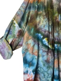 Image 5 of ♻️ UPCYCLED 2X Plus Cotton Tunic Top in Muted Ice Dye