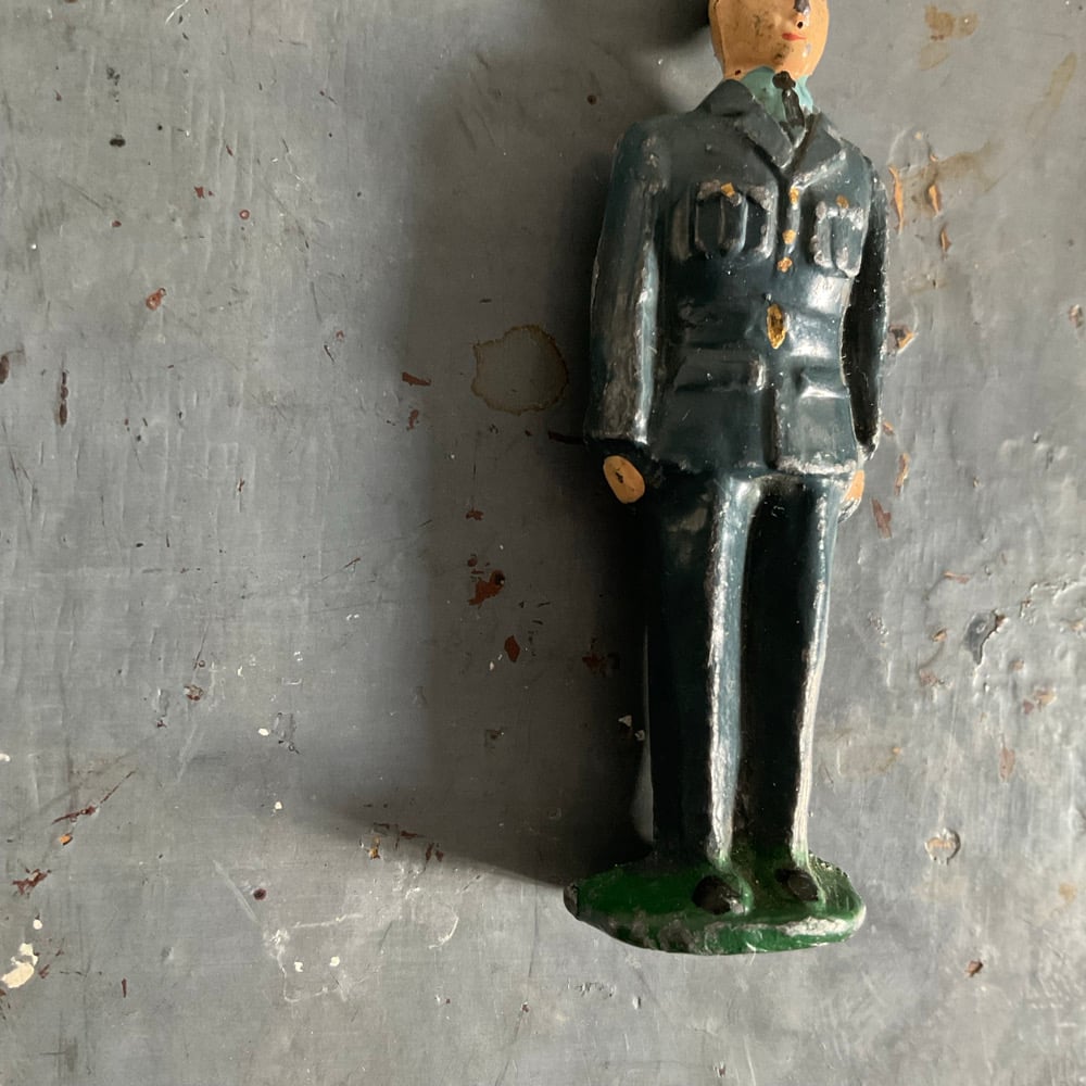 Image of Officer no.2
