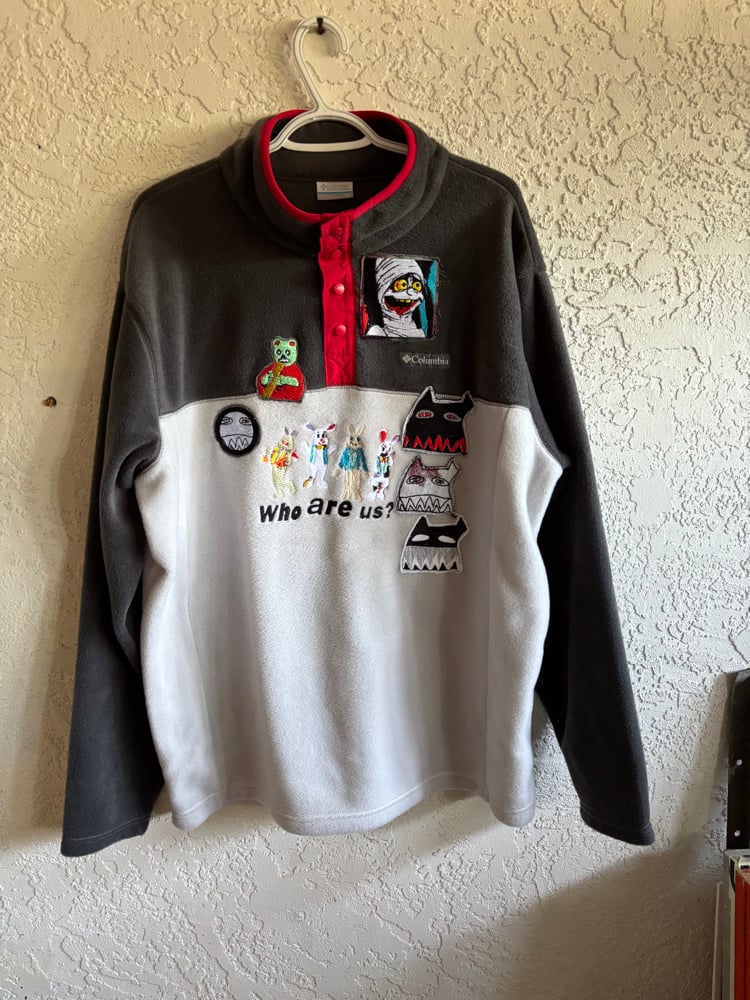 Who are us? Reloaded [XL] Image 6