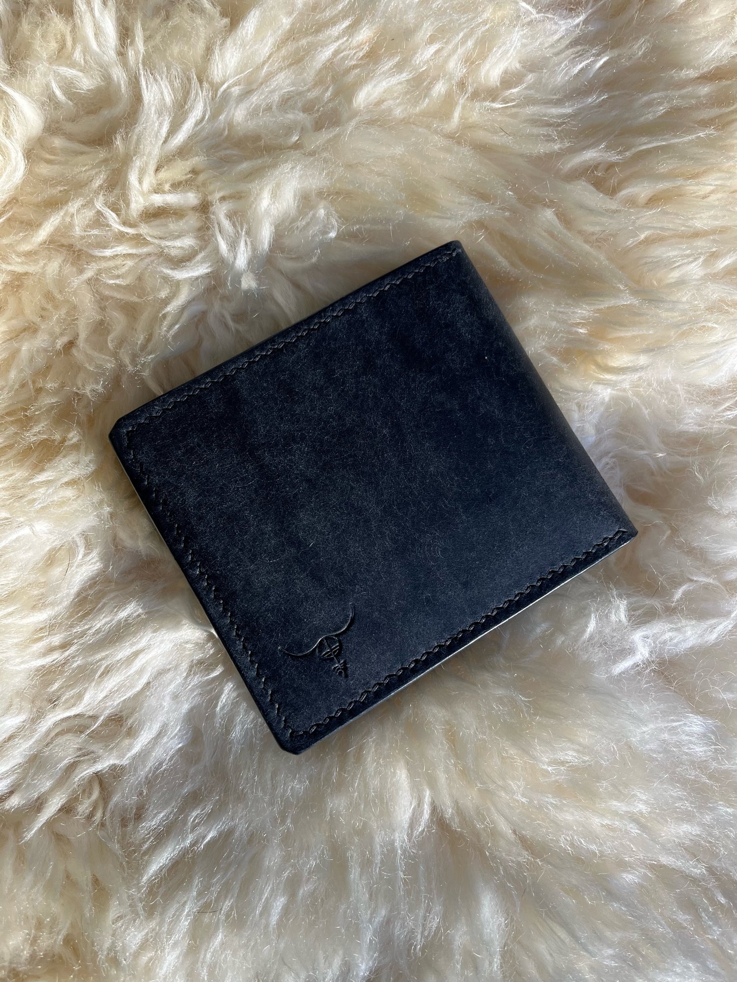 Image of Black Pueblo 8-Pocket Slim Bifold 
