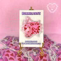 Pink Shell Panther Head Pin