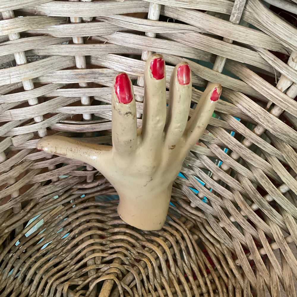 Image of mannequin hand no,2