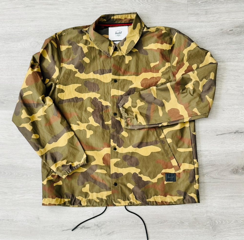 Image of Herschel Camo Jacket SIZE 