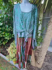Image 6 of Kimono and cami top Set-dark green and black grey