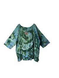 Image 2 of 3X PLUS 100% Cotton Forager Top in Verdant Spiral Ice Dye