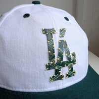 Image 2 of 90s Snapback – Hand Stitched LÁ-1