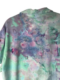 Image 11 of ♻️ UPCYCLED XL Men's John Varvatos Knit Shirt in Soft Ice Dye