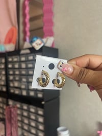 Image 6 of $3 earrings ☮️