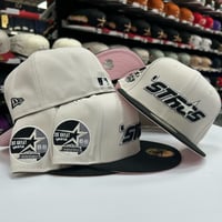 Image 2 of New Era 59Fifty Stone Black Pinky Dome 