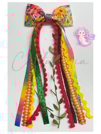 Spring Streamer Bows