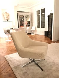 Image 9 of Fauteuil coquille pivotante velours côtelé crème