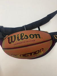 Image 6 of FUMBLE with pourse