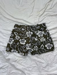 Image 2 of 00s Surfer shorts // 38